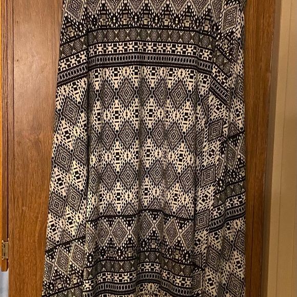 Maurices maxi skirt Size XL. - Picture 2 of 10